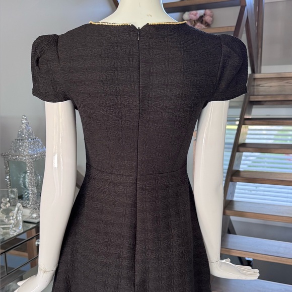 New 🌙 Chic Black and Gold Mini Dress - Picture 7 of 16